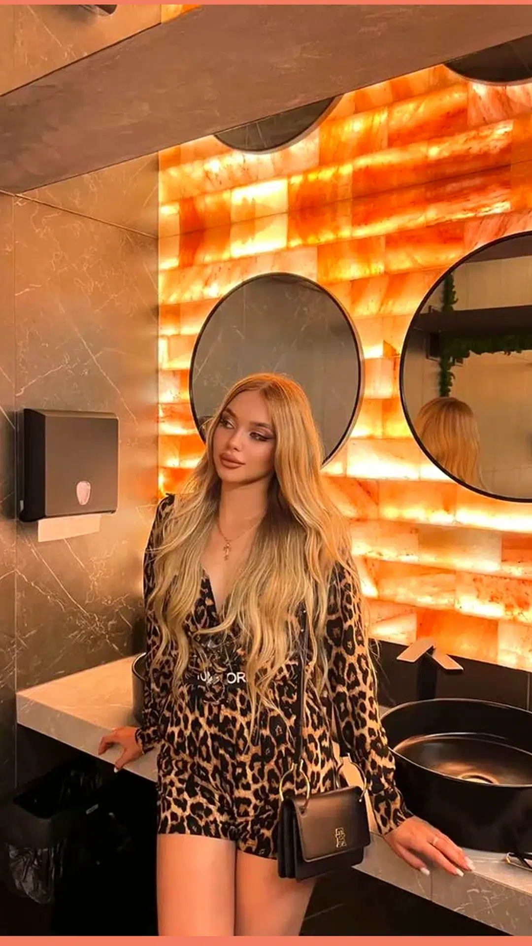 Balıkesir escort makalesi için kütüphane görseli 3, esc kutuphane